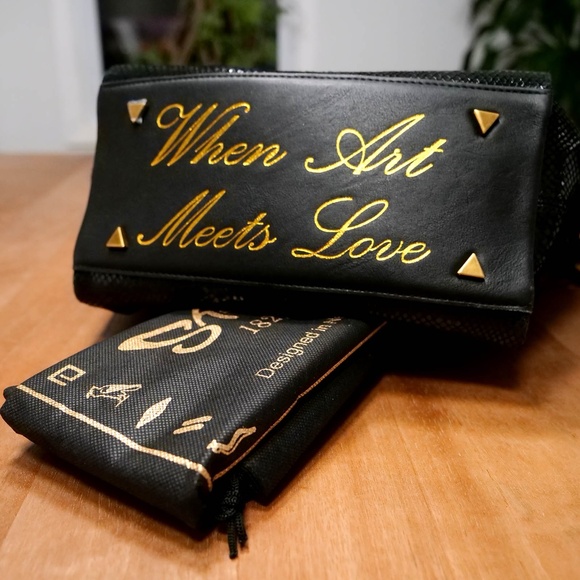 Sharif 1827 Black Crossbody Bag with Lion Head Detail, with Pink Cardholder - Picture 15 of 15